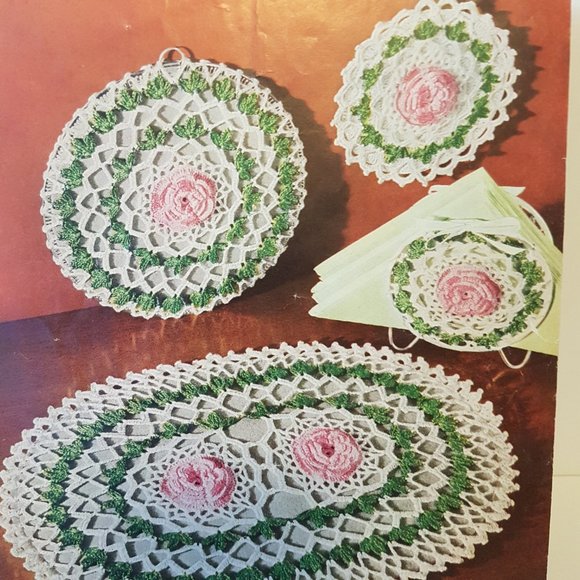 Vintage 1950s Spool Cotton Co (J&P Coats) Quick Tricks in Crochet Book No 267 - Picture 7 of 9